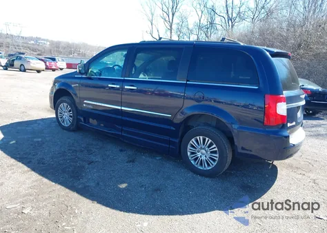 2016 Chrysler Town & Country Touring-L z USA, uszkodzony, nr VIN 2C4RC1CG0GR283271